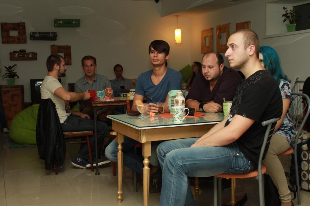 Fish Andrey Hostel Днепър Екстериор снимка